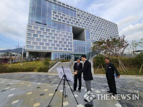 창원특례시, 진해 지식산업센터 점검 및 입주 기업 지원