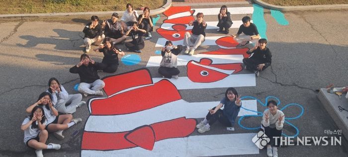 동대문구 “니모랑 함께 건너요!” 청소년들이 직접 그린 디자인 횡단보도 조성